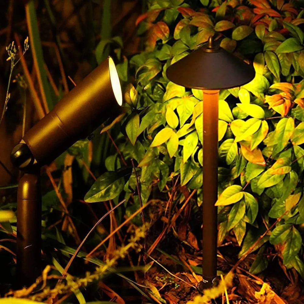 Landscape Lighting Kit with 150W Low Voltage